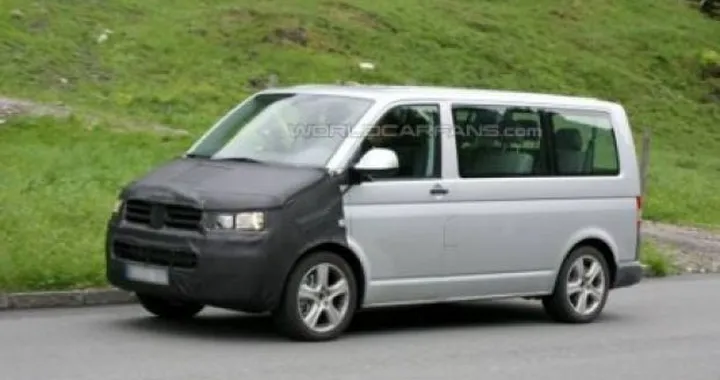 Volkswagen Multivan: le foto spia del restyling