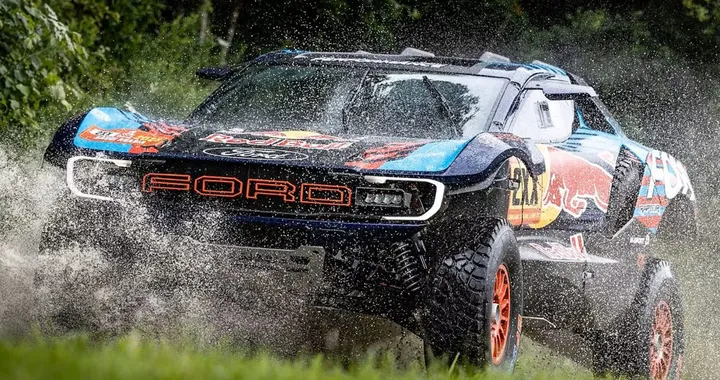 Ford lavora a un progetto speciale: una supercar per l'off road