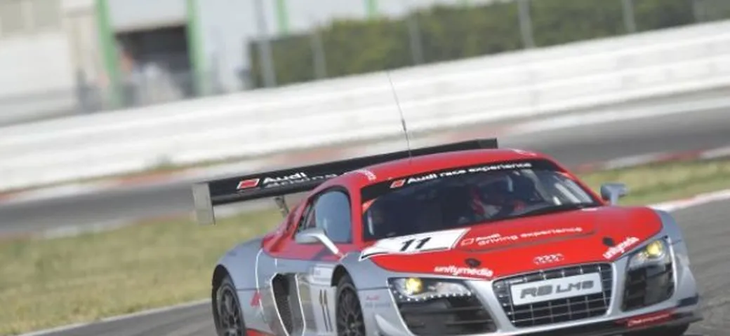 Valentino Rossi guida l'Audi R8 LMS al World Ducati Week