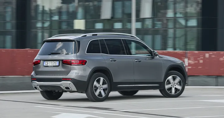 Mercedes-Benz GLB 200d: la prova su strada