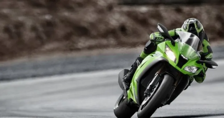 La Kawasaki ZX-10R Ninja 2011 perde magicamente 20 CV al banco