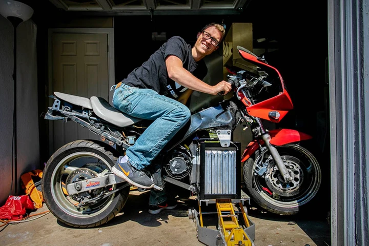 La conversione possibile: da moto a scoppio ad elettrica, con meno di 4.500 euro