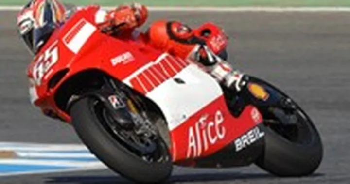 Smentita da Ducati la notizia sul debutto della 800