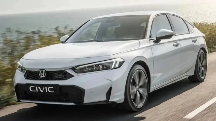 Honda Civic, restyling completo: sarà più ricca ed efficiente