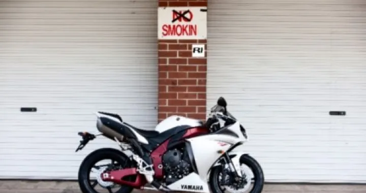 Test Yamaha YZF-R1 2009: Via... con il motore dei sogni