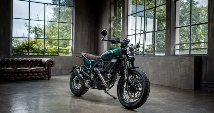 Emerald Green: il colore che trasforma la Scrambler Nightshift 2026 in un’icona urbana