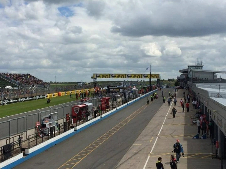 MotoGP: a Donington Park il GP di Gran Bretagna 2015