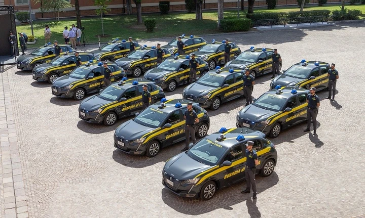 Peugeot e-208: 30 esemplari per la Guardia di Finanza