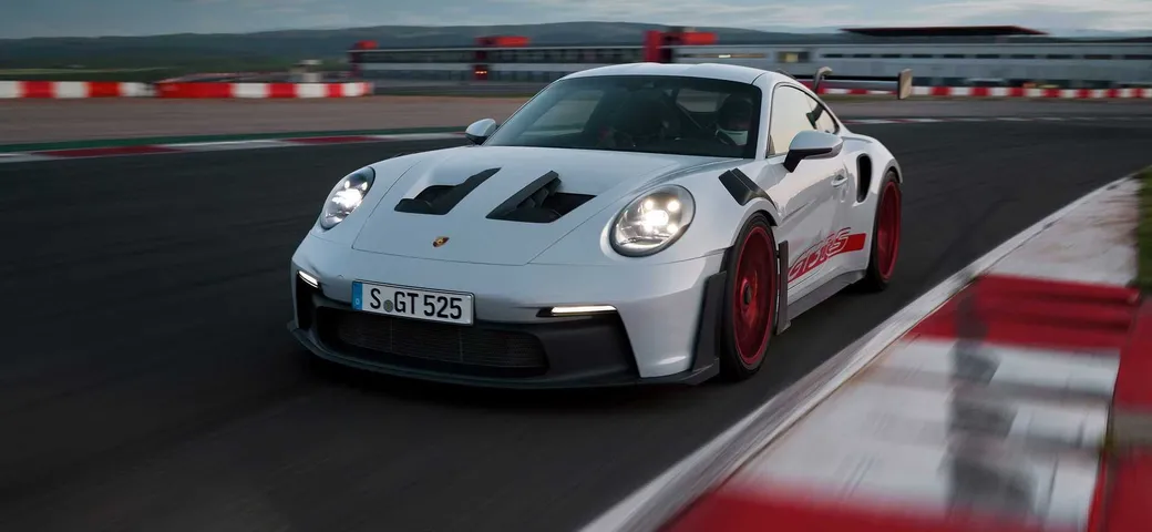 Porsche 911 GT3 RS: nata per correre