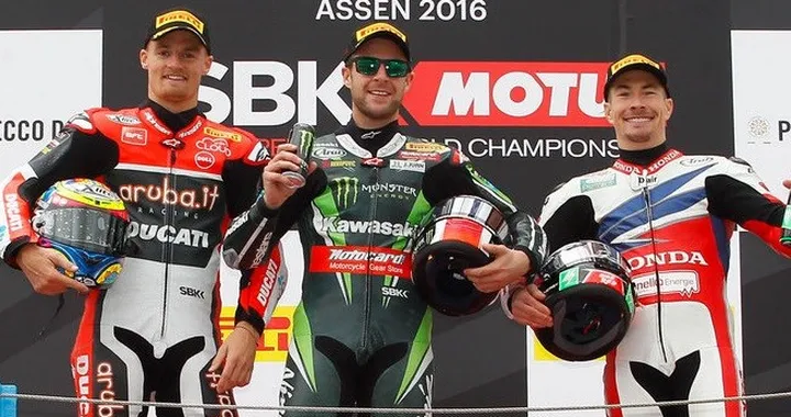SBK Assen 2016, Gara-1: Rea vince su Davies e Hayden, 4° Camier con la MV F4