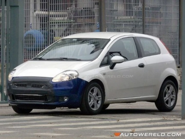 Fiat Grande Punto: prime foto spia del restyling