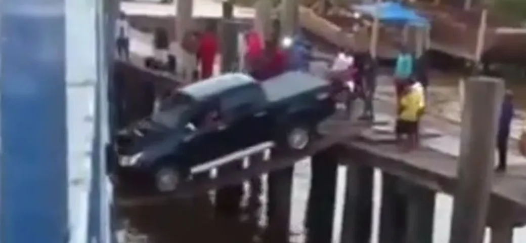 Come non trasportare l'auto su un traghetto