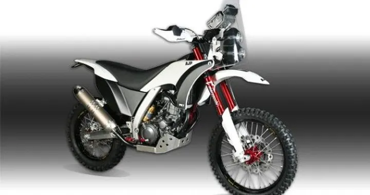 AJP PR7 660: la adventure portoghese pronta per il 2015