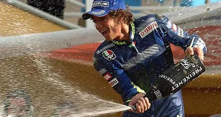 Nastro Azzurro a tiratura limitata per Valentino Rossi