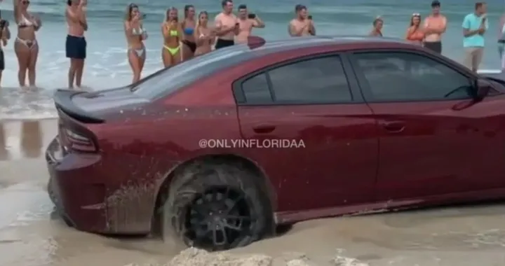 Come non soccorrere un'auto arenata sulla spiaggia [Video]