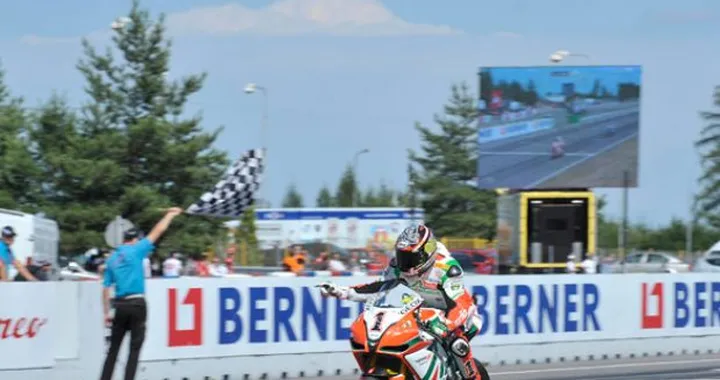 Brno, pagelle "tricolori". Biaggi e Melandri da show. Checa, "ragioniere" di lusso. Fabrizio e Badovini da applauso
