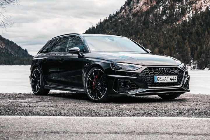 Audi RS4 ABT Power S: la station di Ingolstadt portata al limite