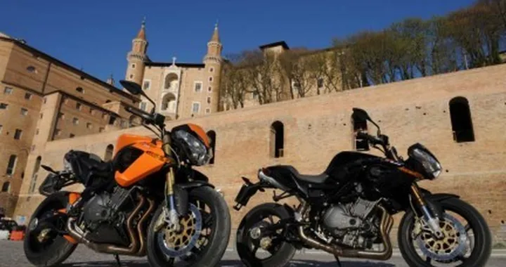 Benelli TnT 899/s, dinamite intelligente