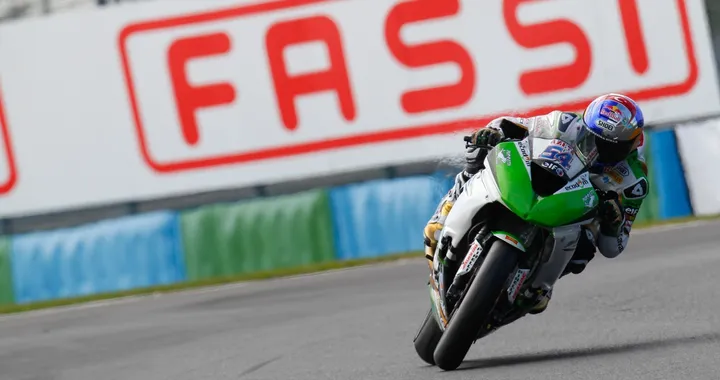 Supersport Magny-Cours: Sofuoglu detta il passo nelle prove
