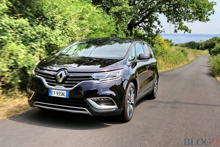 Renault Espace: prova su strada