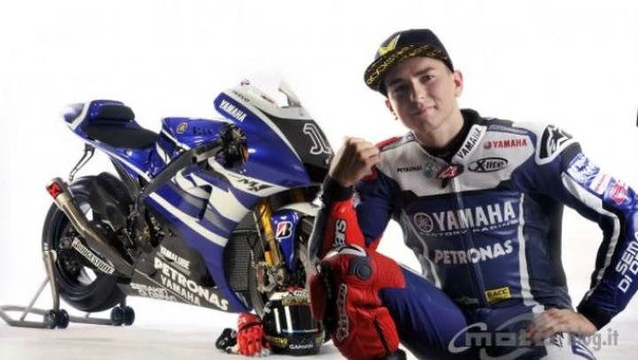 Akrapovic pronta al via della stagione 2011