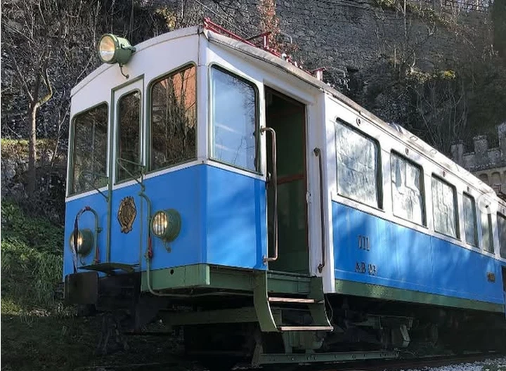 Dopo 82 anni riparte il Treno Bianco Azzurro: come salire gratis a bordo