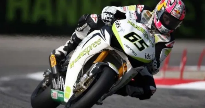 WSBK: Jonathan Rea primo nelle libere, poi Haslam ed Haga