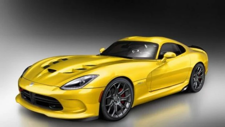 SRT Viper, Jeep Wrangler Sand Trooper, RAM 1500 392 e Chrysler 300 Luxury