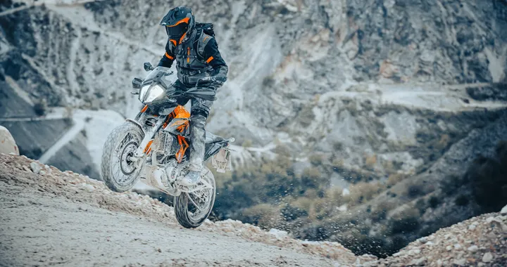 KTM svela la nuova 390 Adventure