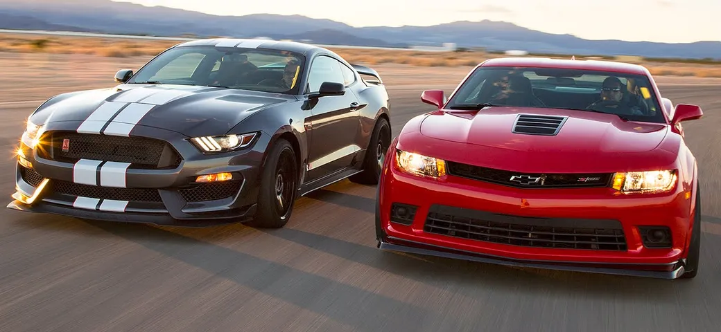 Chevrolet Camaro ZL1: tanti auguri Ford Mustang! [Video]