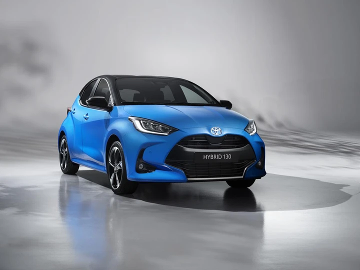 Toyota Yaris Hybrid: debutta il model year 2024 della city car [FOTO]