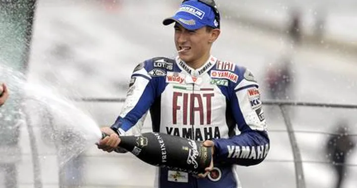 Lorenzo nega di aver chiesto le Bridgestone per il finale di stagione