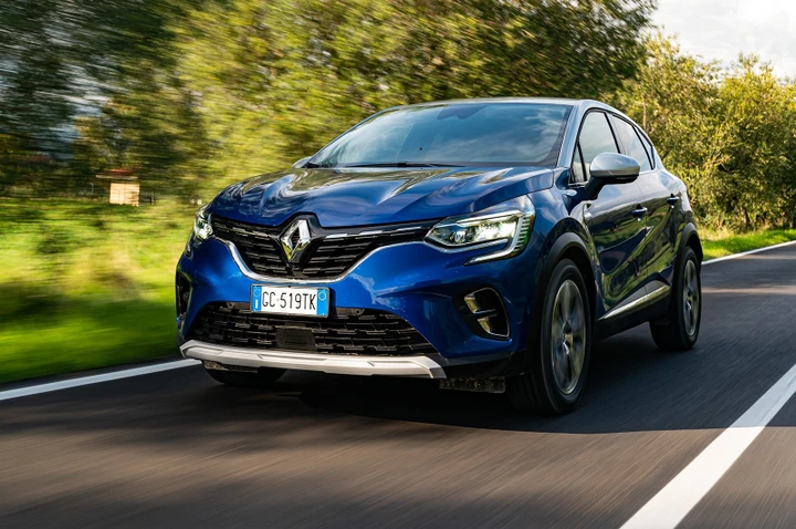 Nuova Renault Captur E-Tech Plug-in Hybrid, la prova su strada