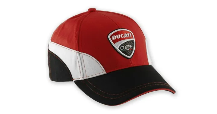 Accessori e moto: 5 capi d'abbigliamento firmati Ducati
