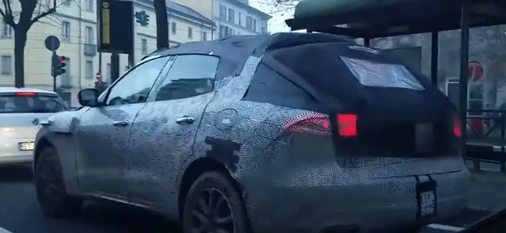 La Maserati Levante su strada a Torino [Video]