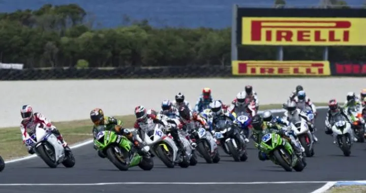 WSS, Phillip Island: Sofuoglu in volata su Foret