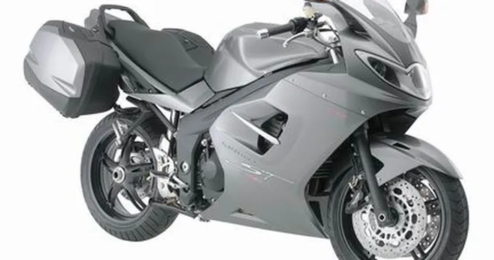 Triumph affina la ST in versione 2008