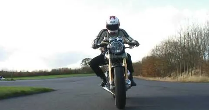 Scooter Stunt Rider ROK BAGOROS Scooter Weekend Italy 2010