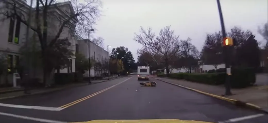 Perdere la moto dal camper e non accorgesene [Video]
