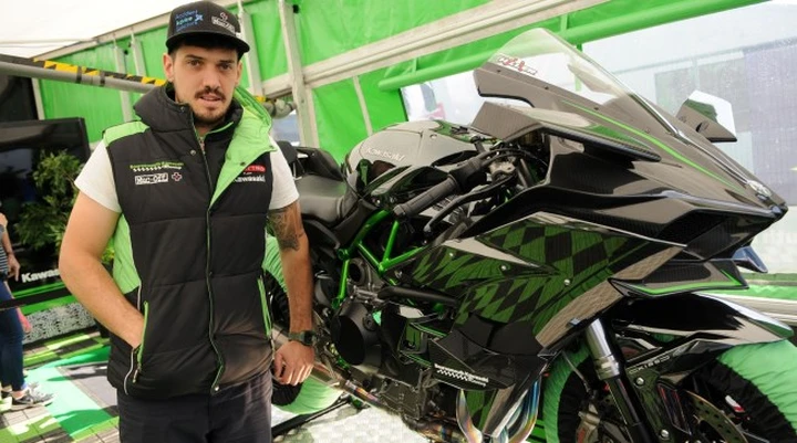 Kawasaki H2R al TT 2015 con James Hillier