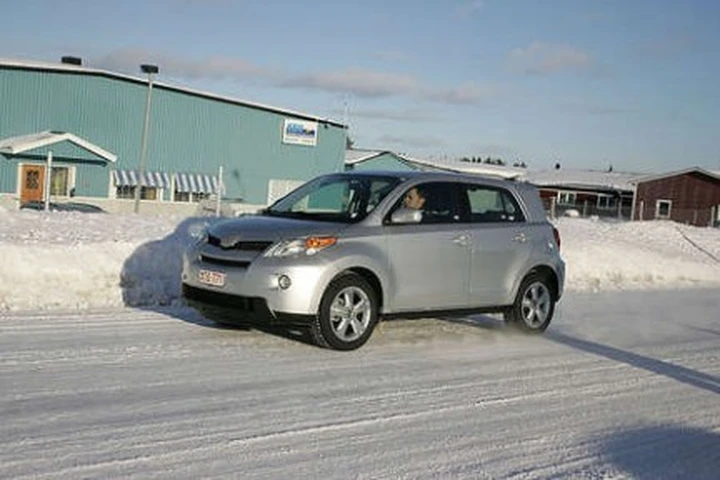 Toyota Urban Cruiser: arrivano le prime foto spia