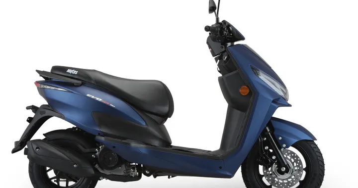 Arriva MYTOS EVO 125: il nuovo scooter low cost punta sulla praticità