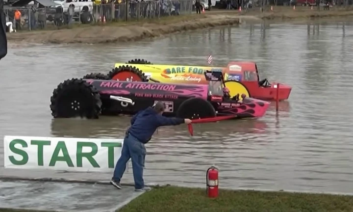 Il folle mondo delle Swamp Buggy Race [Video]