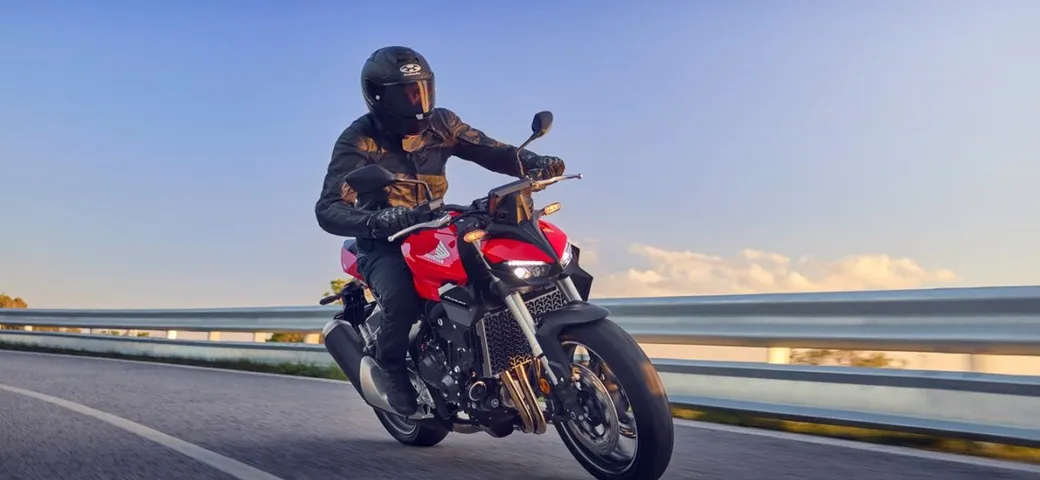 Sette giorni di adrenalina su due ruote, Honda inaugura la stagione in Sardegna