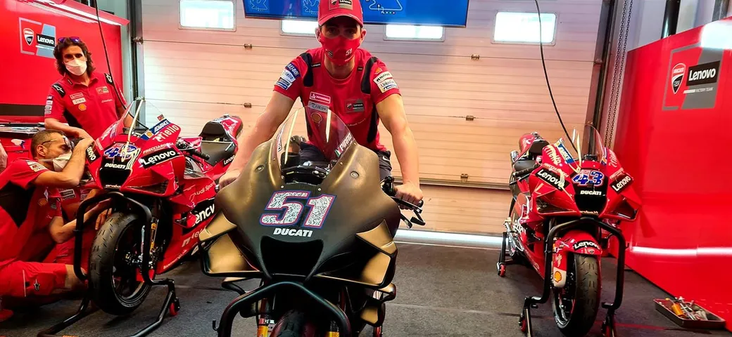 Ducati, Michele Pirro sicuro: la Desmosedici può arrivare ai 400 km/h