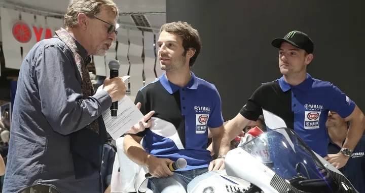 Yamaha presenta ad EICMA i Team SBK e Dakar 2016