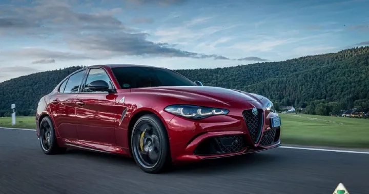 Giulia Quadrifoglio Oro, l'Alfa Romeo solo per la Germania