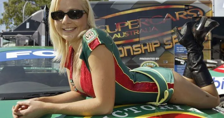 Volete far colpo su una donna? Non acquistate una supercar