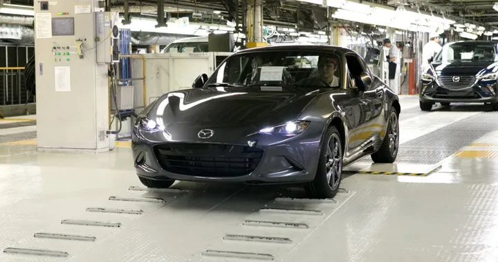 Inizia la produzione della Mazda MX-5 RF