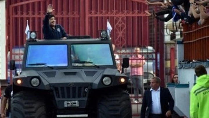 Le auto di Maradona. Addio al pibe de oro